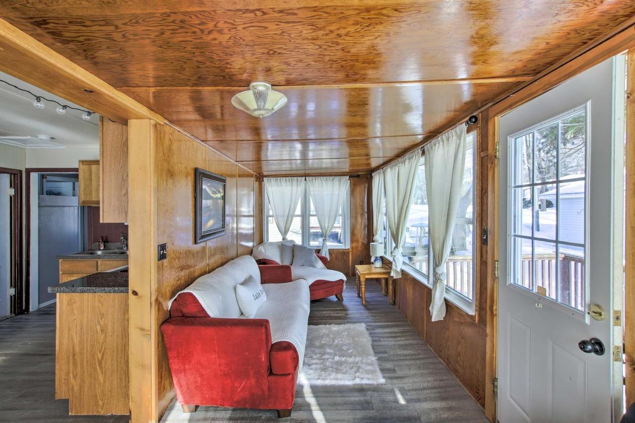 Quaint And Pet-Friendly Cabin On Shawano Lake! Exterior photo